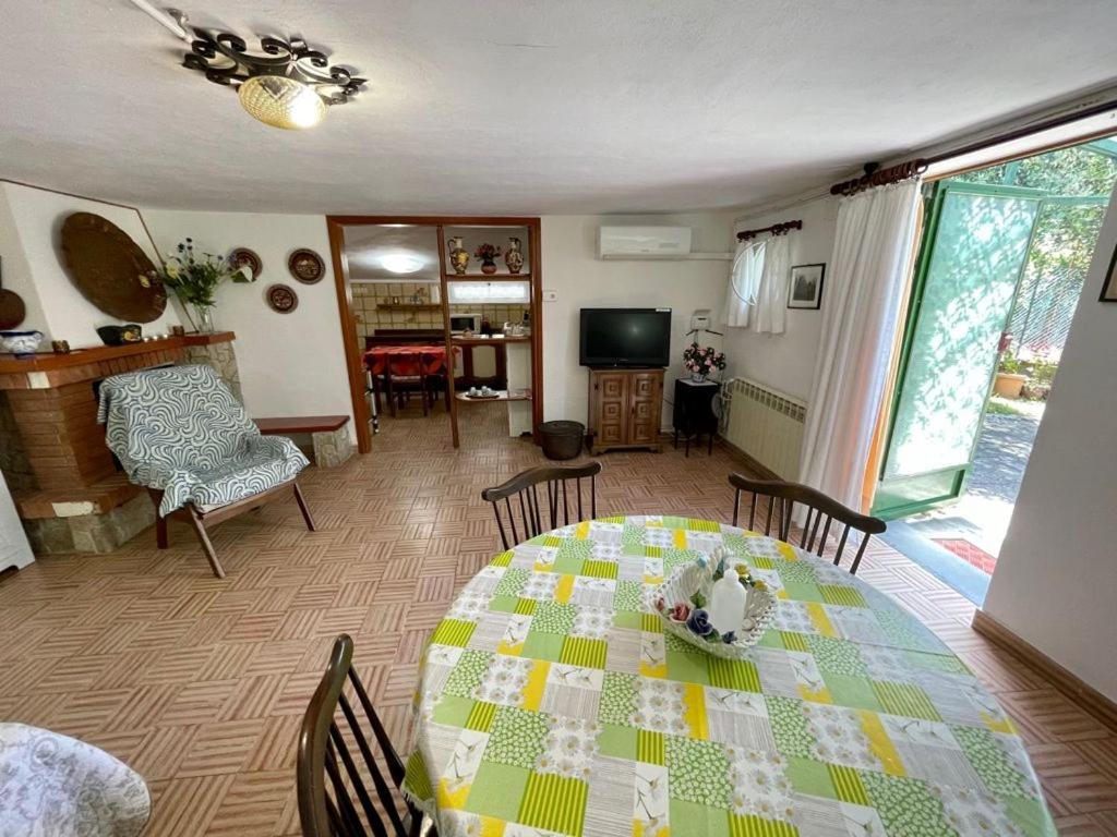 Rosy Apartment - Levanto, 5 Terre Eksteriør billede